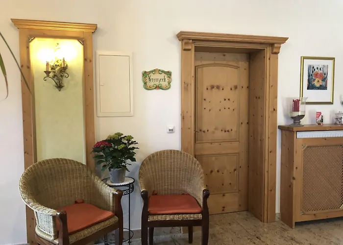 Gaestehaus Maria Πανσιόν Γκάρμις-Παρτενκίρχεν